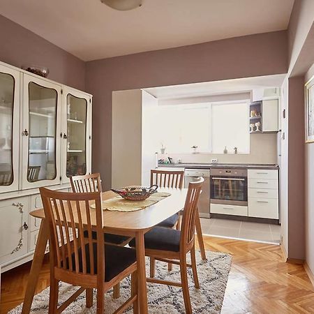 Spacious Modern Apartment In Peaceful Neighborhood Skopje Ngoại thất bức ảnh