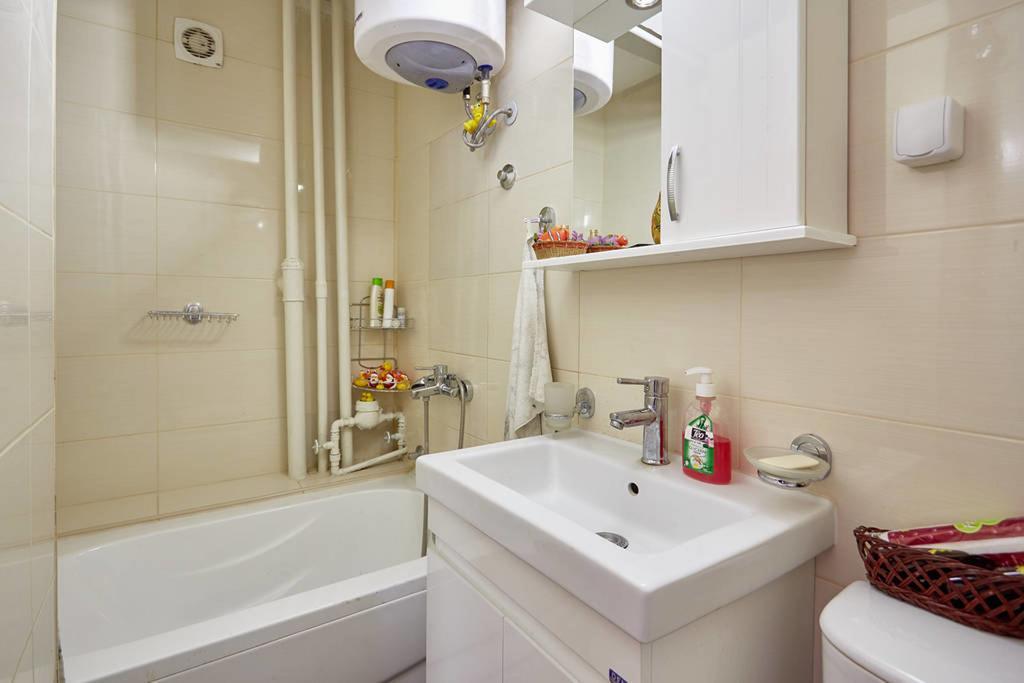 Spacious Modern Apartment In Peaceful Neighborhood Skopje Ngoại thất bức ảnh